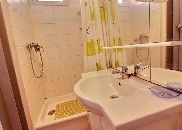 Appartement Studio Quartier Calme Ajaccio (Corsica)