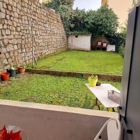 Studio Quartier Calme Apartment